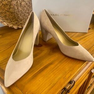 New*** Marc Fisher "Caitlin" Suede Pump